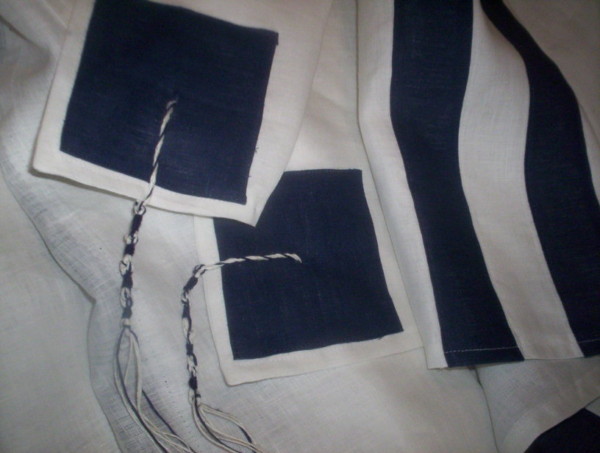 12 Stones Linen Tallit